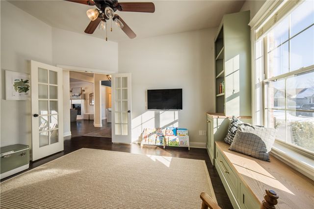 6410 S 35th Street, Rogers, AR 72758