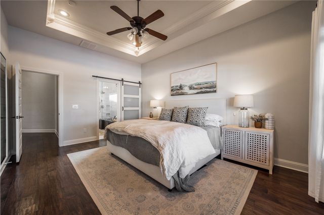 6410 S 35th Street, Rogers, AR 72758