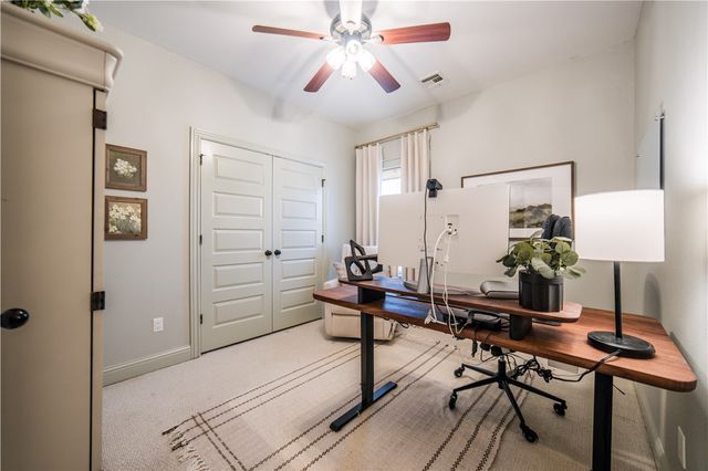 6410 S 35th Street, Rogers, AR 72758