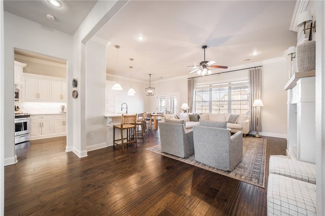 6410 S 35th Street, Rogers, AR 72758