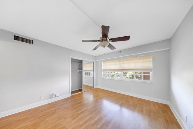 3520 Oaks Way 406, Pompano Beach, FL 33069