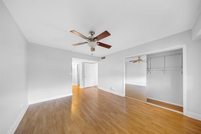 3520 Oaks Way 406, Pompano Beach, FL 33069