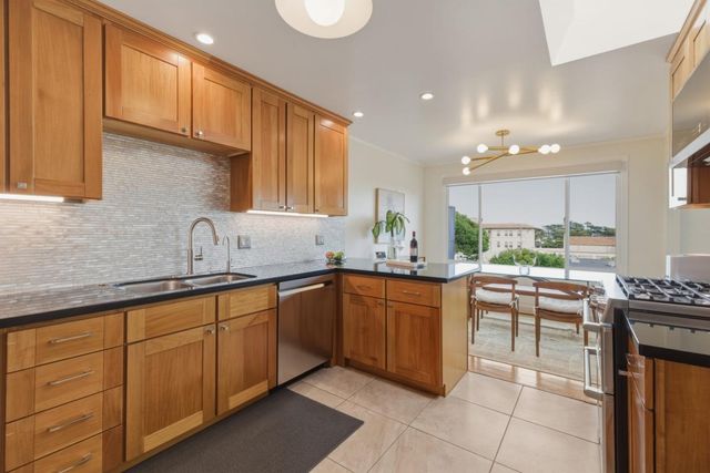 457 Oxford Street, San Francisco, CA 94134