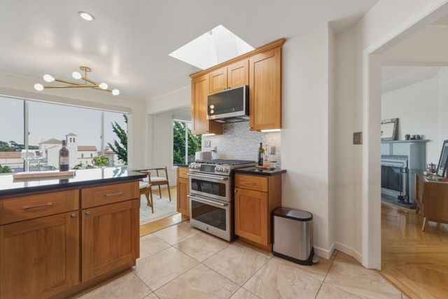 457 Oxford Street, San Francisco, CA 94134