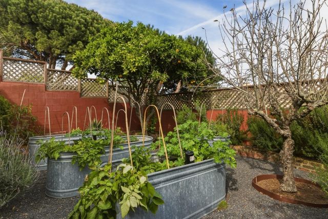 457 Oxford Street, San Francisco, CA 94134