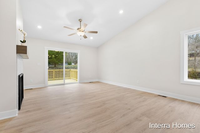 1577 N Village Circle, Kalamazoo, MI 49009