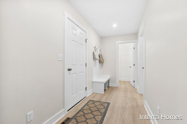 1577 N Village Circle, Kalamazoo, MI 49009