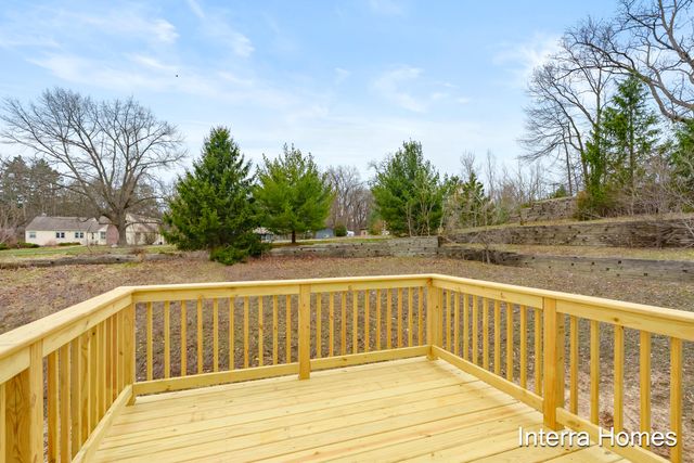 1577 N Village Circle, Kalamazoo, MI 49009