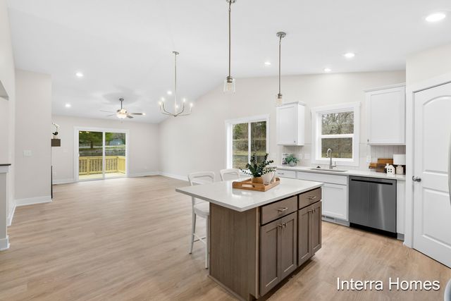 1577 N Village Circle, Kalamazoo, MI 49009