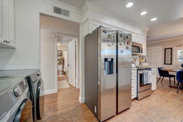 10321 Santana Ranch Dr., Santee, CA 92071