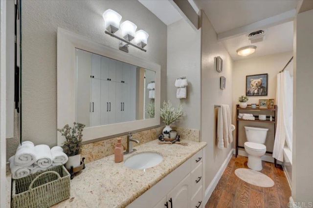 10321 Santana Ranch Dr., Santee, CA 92071