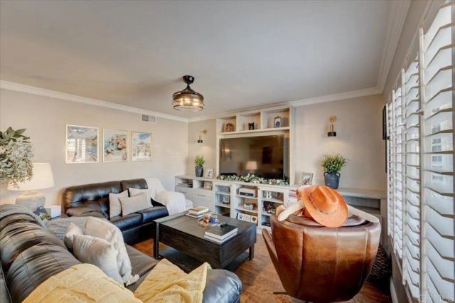 10321 Santana Ranch Dr., Santee, CA 92071