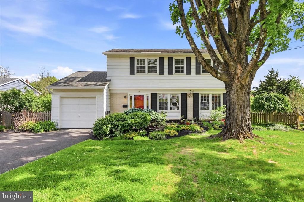 18 GLENN CIR, Glenside, PA 19038