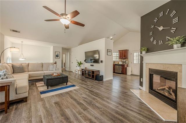 2140 Mina Lane Drive, Buford, GA 30518