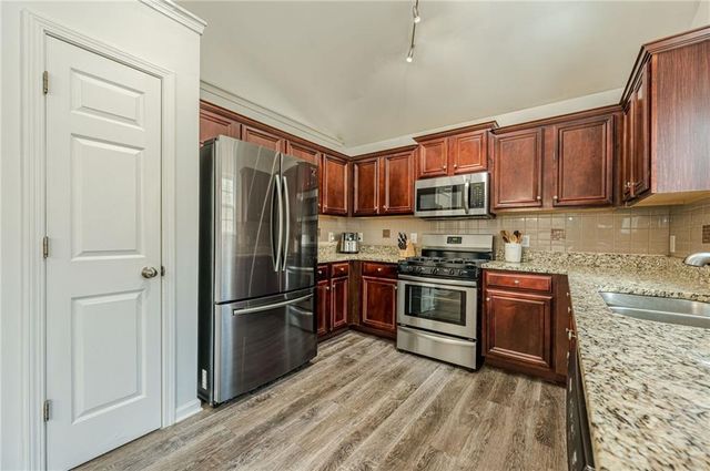 2140 Mina Lane Drive, Buford, GA 30518