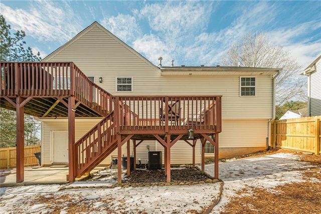 2140 Mina Lane Drive, Buford, GA 30518