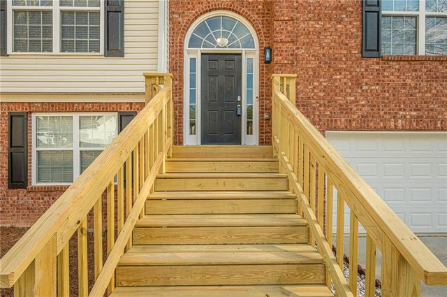 2140 Mina Lane Drive, Buford, GA 30518