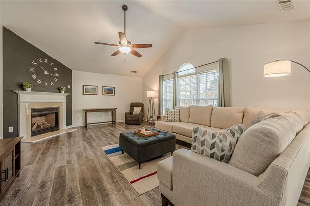 2140 Mina Lane Drive, Buford, GA 30518