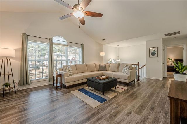 2140 Mina Lane Drive, Buford, GA 30518