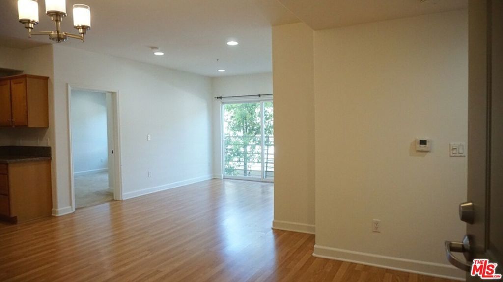 2311 W 10th Street 203, Los Angeles, CA 90006 — photo 2