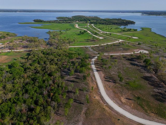 254 Timberland Heights, Windom, TX 75492