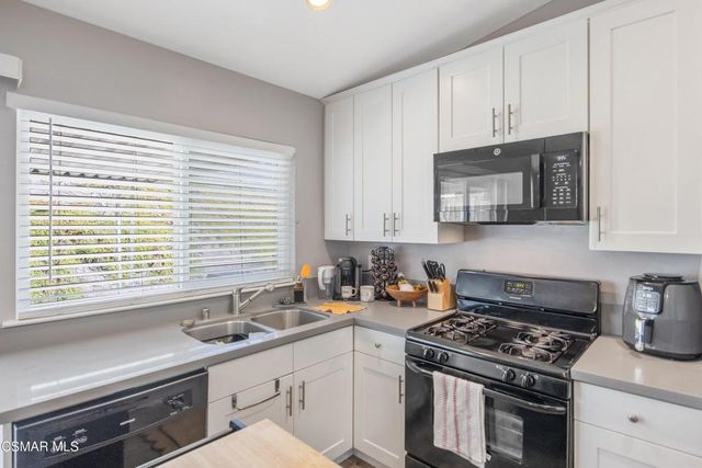 14717 Stanford Street, Moorpark, CA 93021