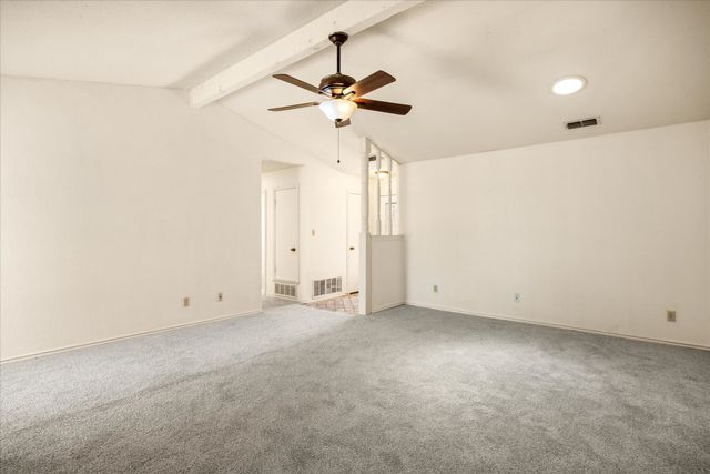 706 Tahiti Drive, Granbury, TX 76048