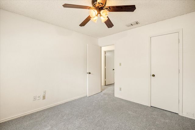 706 Tahiti Drive, Granbury, TX 76048