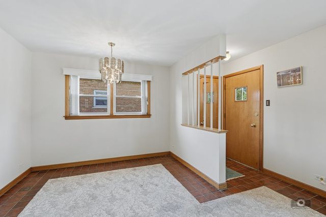 5233 Oak Center Drive, Oak Lawn, IL 60453