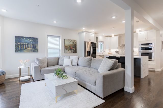 16 Willard Ave 1A, Medford, MA 02155