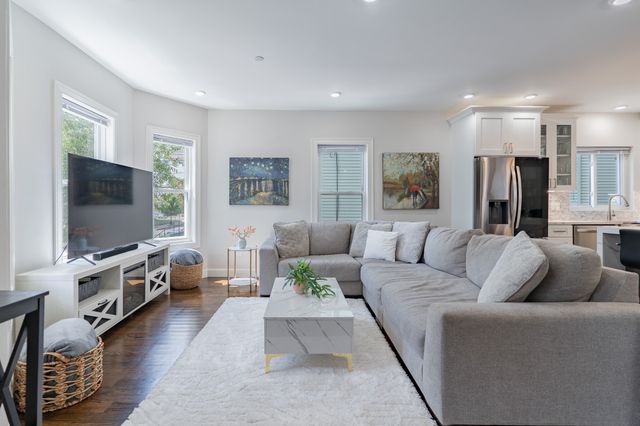 16 Willard Ave 1A, Medford, MA 02155