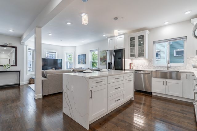 16 Willard Ave 1A, Medford, MA 02155