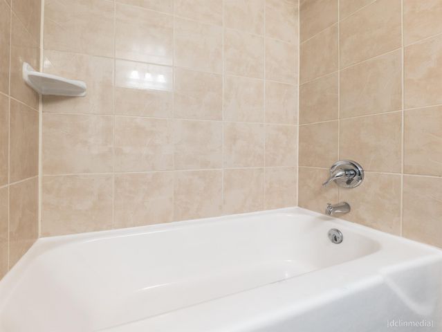 4643 Wild Indigo Street 393, Houston, TX 77027