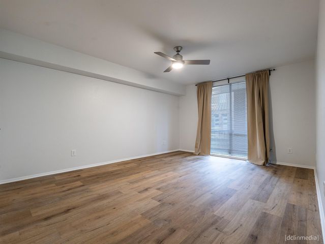 4643 Wild Indigo Street 393, Houston, TX 77027