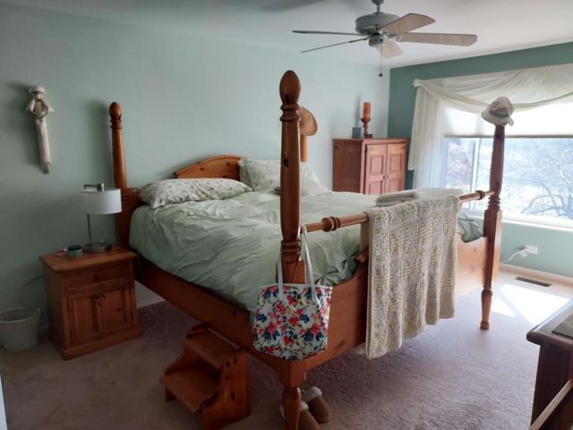 787 Oak Hill Road 467, Lake Barrington, IL 60010