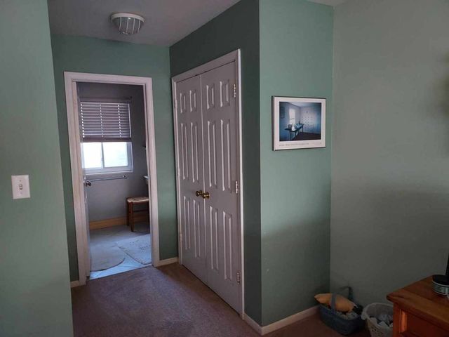 787 Oak Hill Road 467, Lake Barrington, IL 60010