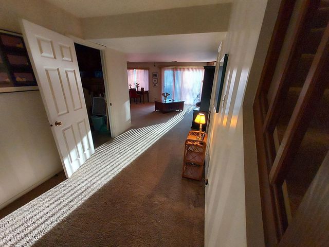 787 Oak Hill Road 467, Lake Barrington, IL 60010