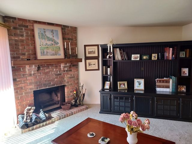 787 Oak Hill Road 467, Lake Barrington, IL 60010