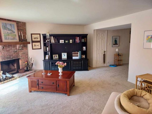 787 Oak Hill Road 467, Lake Barrington, IL 60010