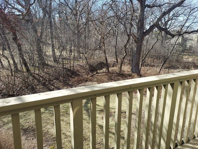 787 Oak Hill Road 467, Lake Barrington, IL 60010