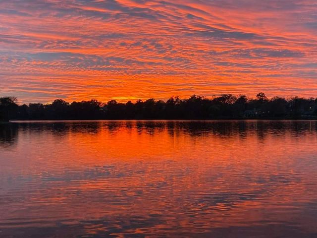 787 Oak Hill Road 467, Lake Barrington, IL 60010