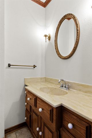 180 Highview Drive, Double Oak, TX 75077