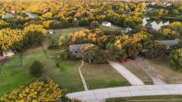 180 Highview Drive, Double Oak, TX 75077