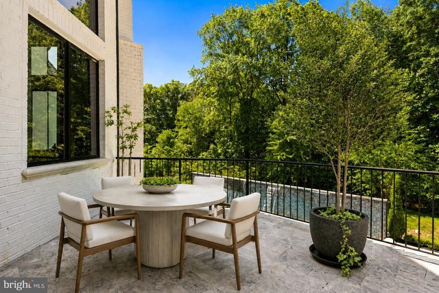 1332 MCCAY LN, Mclean, VA 22101