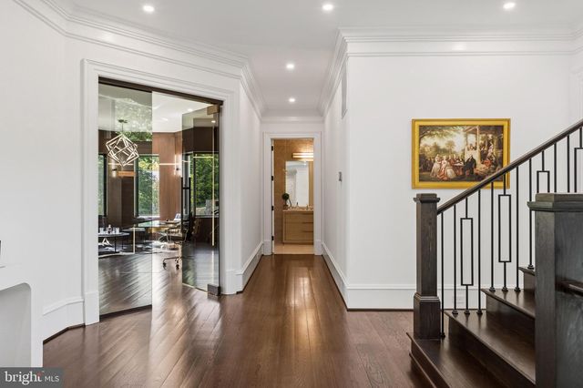 1332 MCCAY LN, Mclean, VA 22101