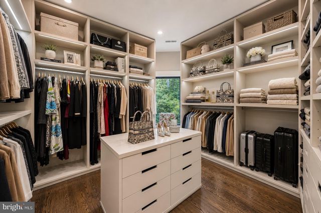 1332 MCCAY LN, Mclean, VA 22101