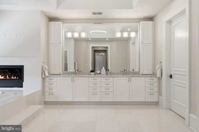 1332 MCCAY LN, Mclean, VA 22101