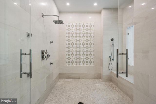 1332 MCCAY LN, Mclean, VA 22101