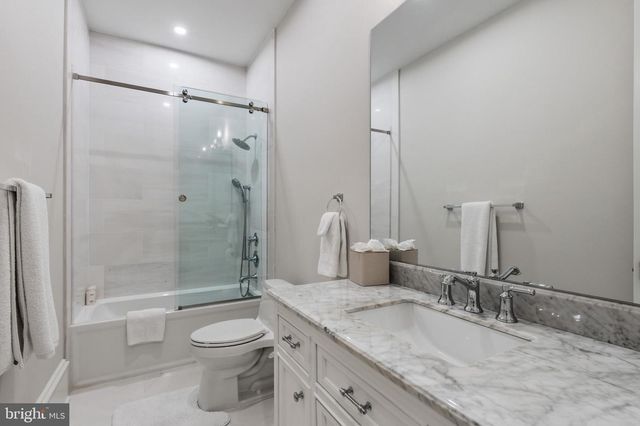 1332 MCCAY LN, Mclean, VA 22101