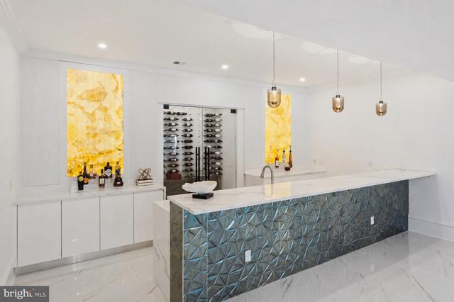 1332 MCCAY LN, Mclean, VA 22101